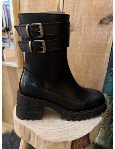 Boots Boucles Biker Cuir Andja Face à la Dune