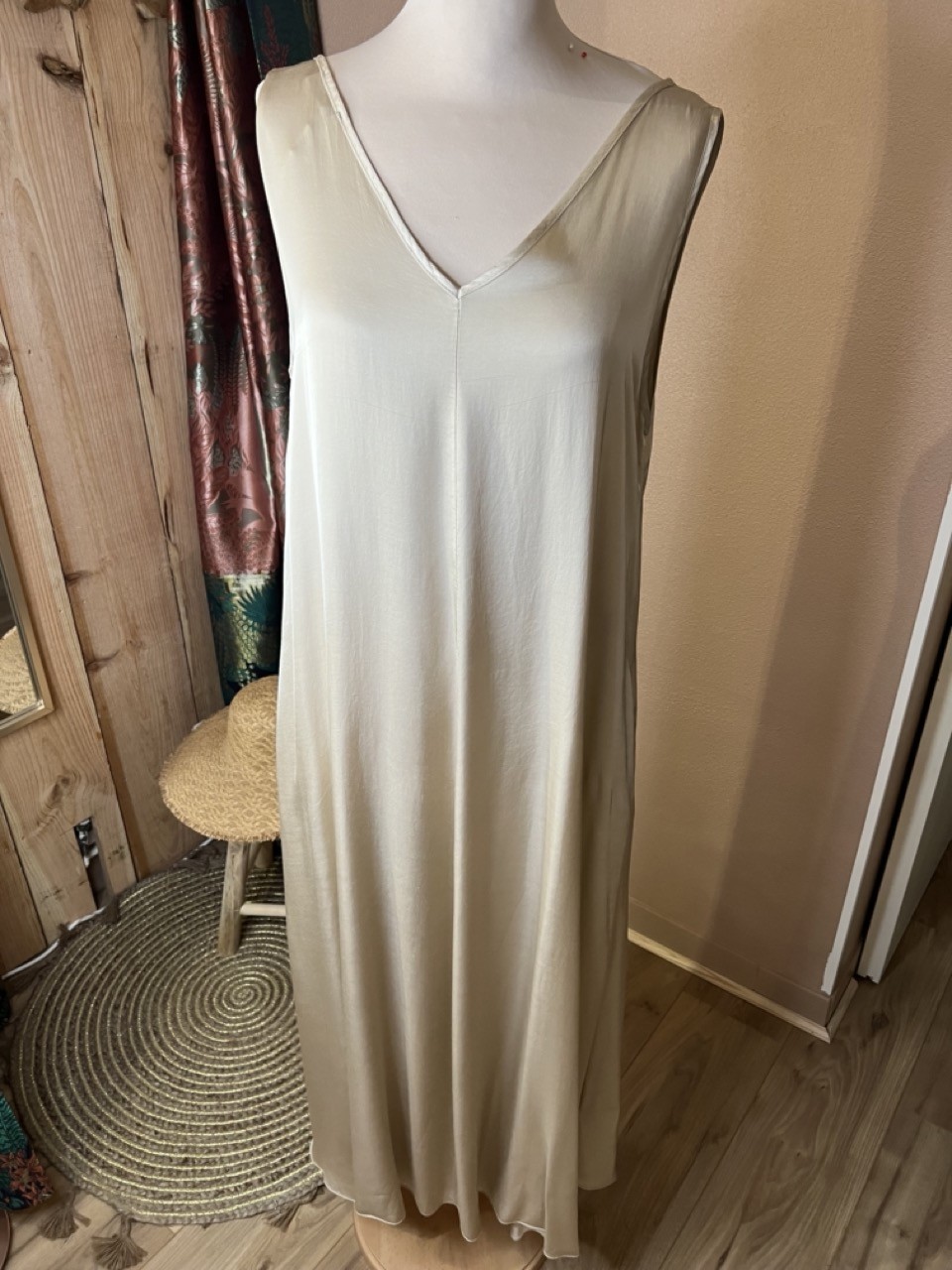 Robe Longue sans Manches Silky Touch Pako Litto