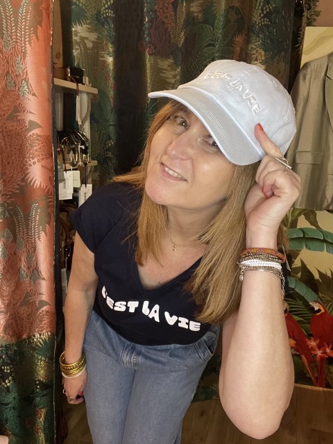Tee Shirt Col V C'est la Vie Anouk et Ninon 2